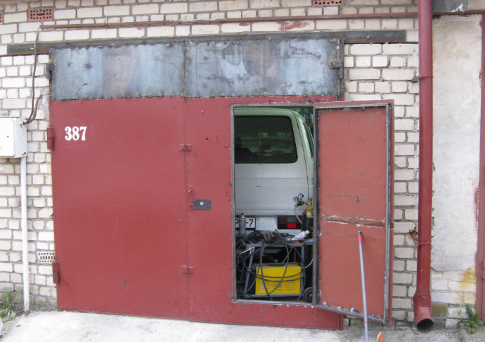 Как отремонтировать гаражные ворота?